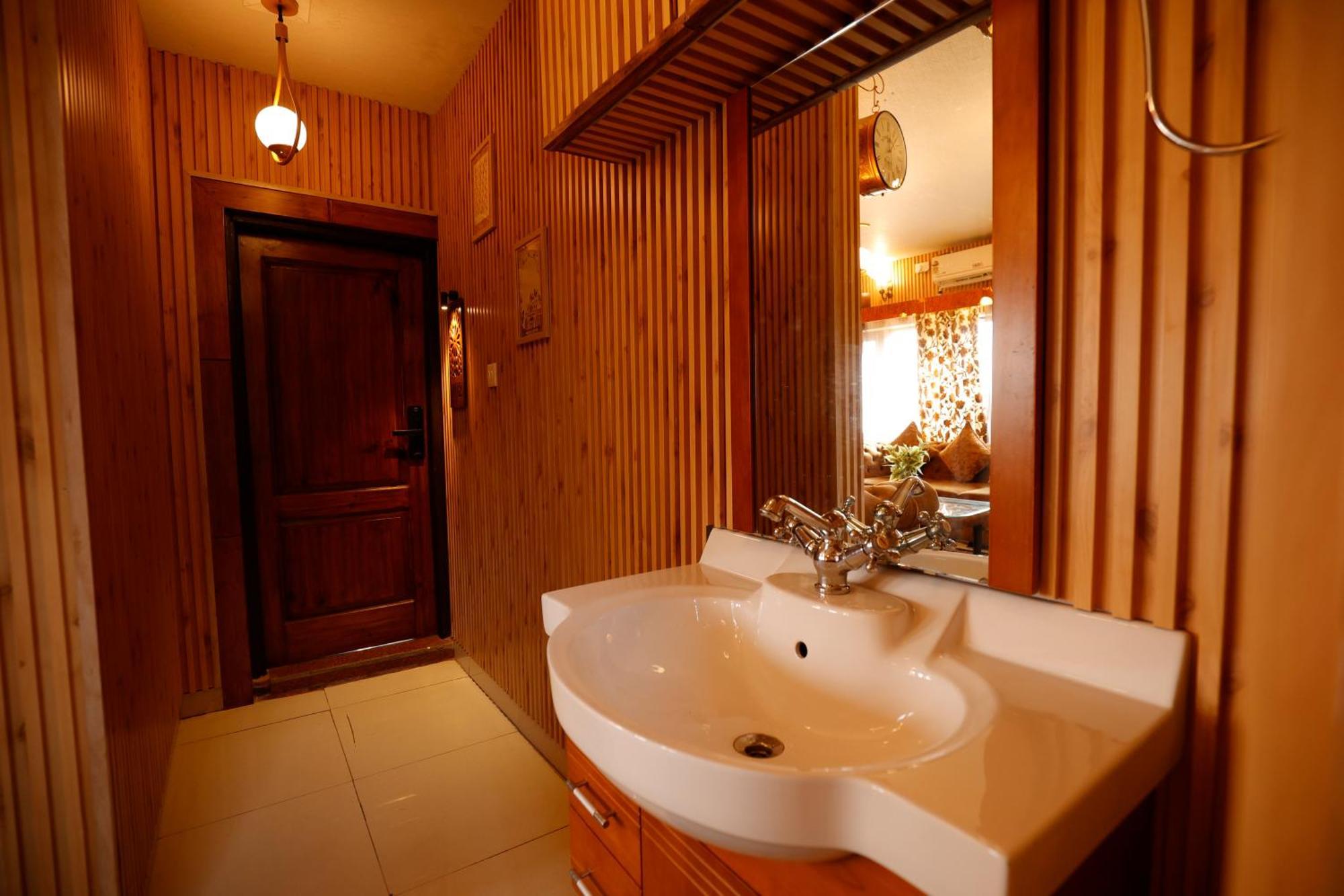 Walisons Peace Resort Pahalgām Buitenkant foto