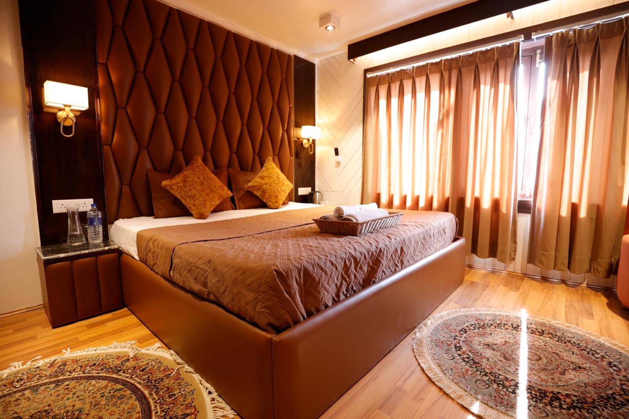 Walisons Peace Resort Pahalgām Buitenkant foto