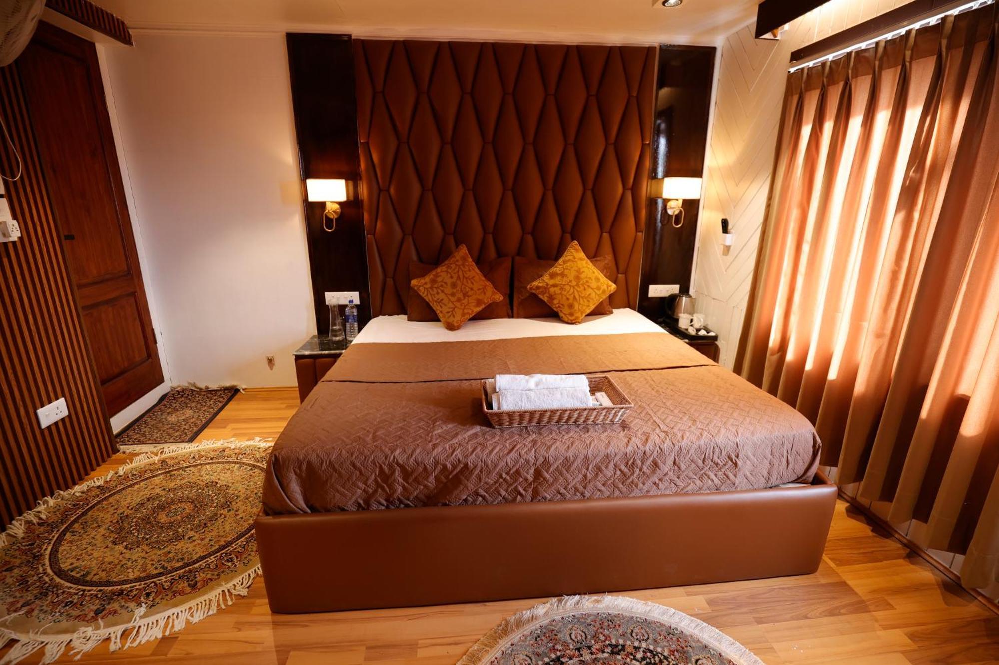 Walisons Peace Resort Pahalgām Buitenkant foto